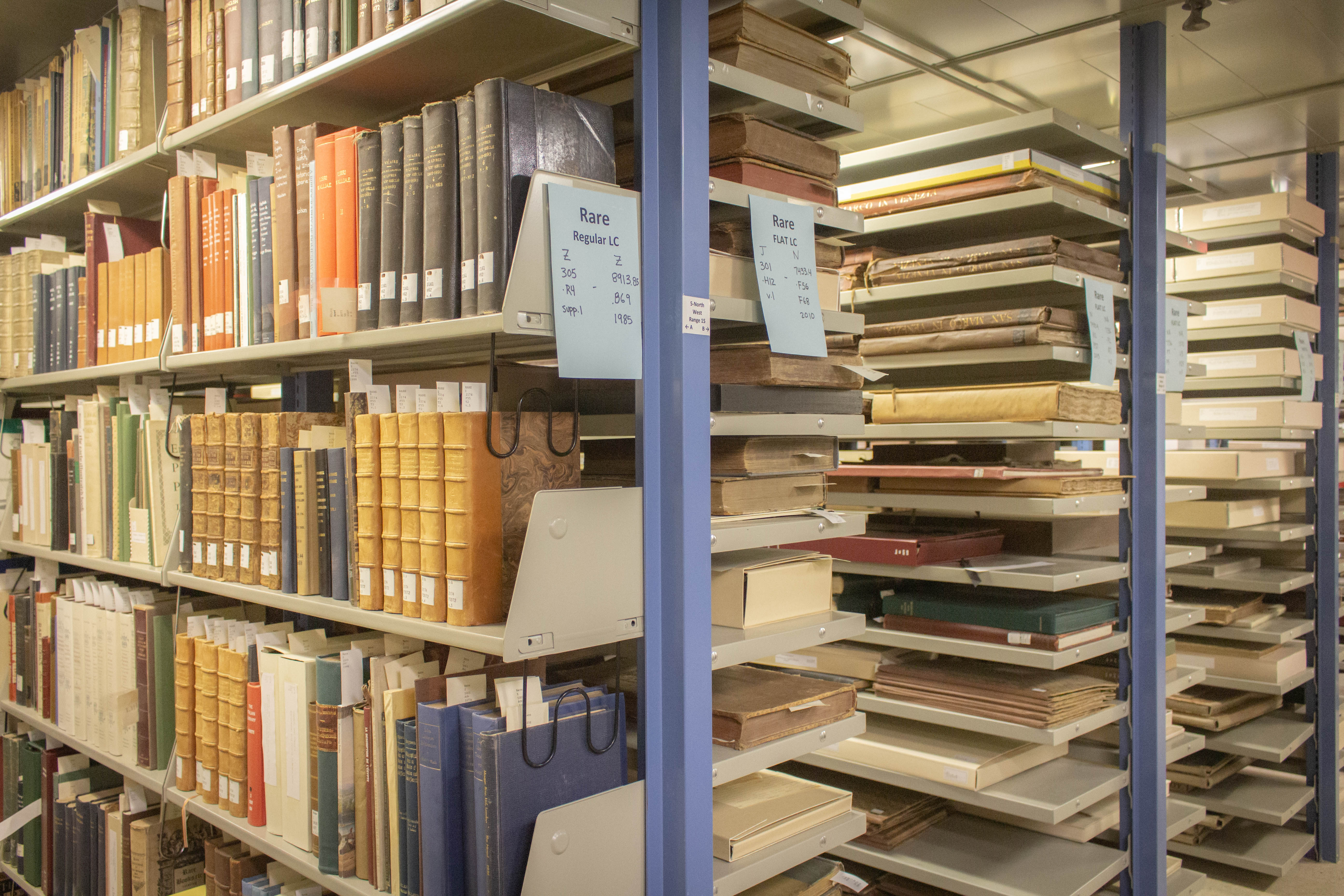 Picture of stacks inside Hill Memorial.